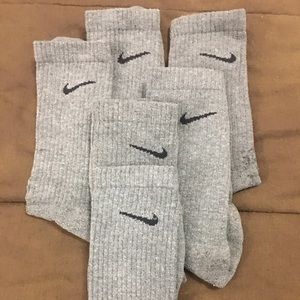 3 pairs of Nike socks